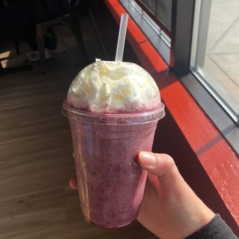 Phonatik - Mixed berry smoothie - Vietnamese Near Me - Anchorage, Alaska