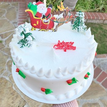 El Metate Panaderia - a christmas cake - Bakeries Near Me - Santa Ana, California El Metate Panaderia - a christmas cake - Bakeries Near Me - Santa Ana, California