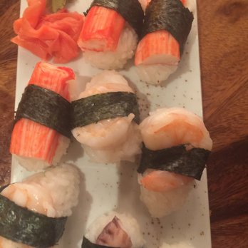 Momo - Fake crab meat and frozen shrimp sushi? Really? - Japanese Near Me - Quintana Roo, ROO