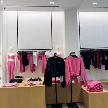 ALO - Pink & black colors - Men's Clothing Near Me - Carlsbad, California