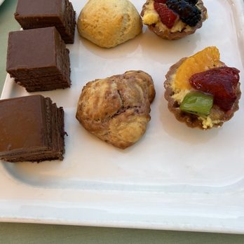 Bistango in Irvine - Chocolate cake was the only good thing I ate today. - American Near Me - Irvine, California