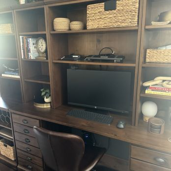 Landmark Condominiums - Workstation - Condominiums Near Me - Vail, Colorado Landmark Condominiums - Workstation - Condominiums Near Me - Vail, Colorado