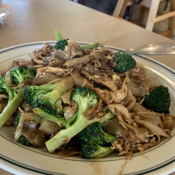 Thai Coconut - Beef Pad See Ew - Thai Near Me - Los Angeles, California Thai Coconut - Beef Pad See Ew - Thai Near Me - Los Angeles, California