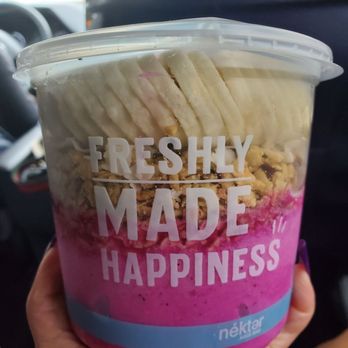 Nekter Juice Bar - Dragonfruit Bowl - Juice Bars & Smoothies Near Me - Long Beach, California