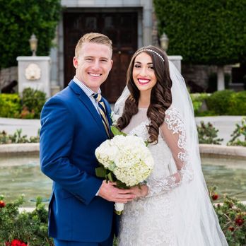Mariah Nicole Photography - Bride and Groom. - Session Photography Near Me Mariah Nicole Photography - Bride and Groom. - Session Photography Near Me