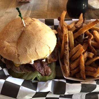 Hubcap Grill - Burger - Burgers Near Me - Galveston, Texas Hubcap Grill - Burger - Burgers Near Me - Galveston, Texas