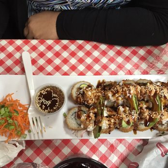 Sushi Litto - Sushi Bars Near Me - Turlock, California