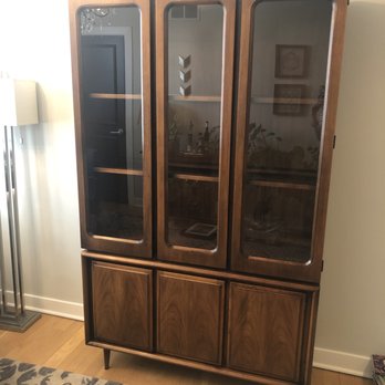 Mint Home - Furniture Stores Near Me - Chicago, Illinois