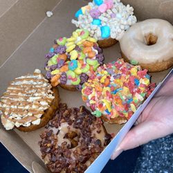 Uncle Dood's Donuts