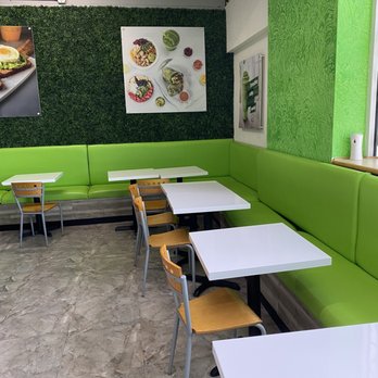 Smoothie Spot - Cutler Bay - Seating area - Juice Bars & Smoothies Near Me - Miami, Florida Smoothie Spot - Cutler Bay - Seating area - Juice Bars & Smoothies Near Me - Miami, Florida
