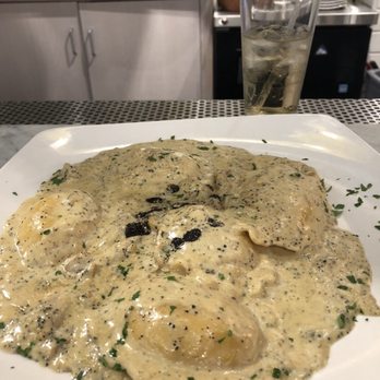 Nella Pizza e Pasta - Pizza Near Me - Chicago, Illinois