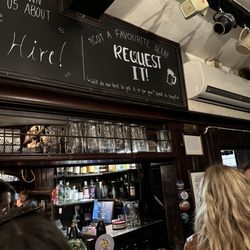 Ye Olde Mitre Inn - Lots to choose from