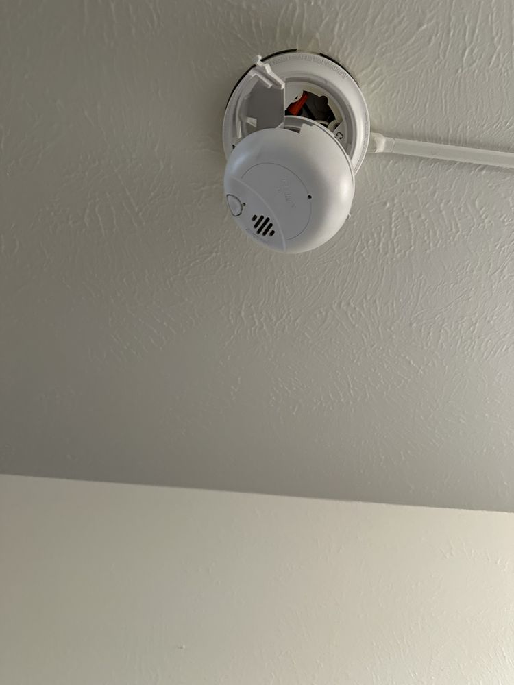 Slide of LMA Handyman Services