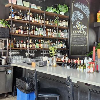 Smith & Kings - Extensive bar bottles. - Cocktail Bars Near Me - Honolulu, Hawaii