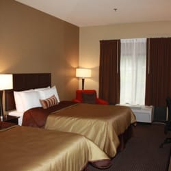 Parkwood Inn & Suites - Double Queen Room
