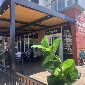 Mister O1 Extraordinary Pizza Melbourne - Entrance - Pizza Near Me - Melbourne, Florida