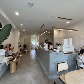 Awe & Wonder - Minimalist Ambiance - Coffee & Tea Near Me - Tenafly, New Jersey