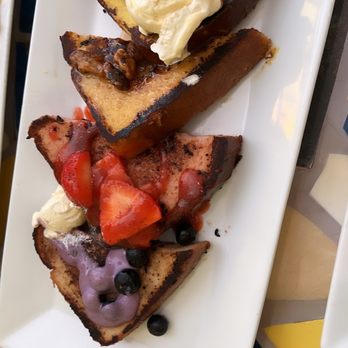 Batter & Berries - French Toast Flight - Breakfast & Brunch Near Me - Chicago, Illinois