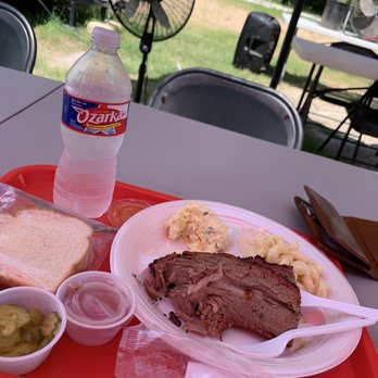 Henry's Barbecue - Barbeque Near Me - Del Valle, Texas Henry's Barbecue - Barbeque Near Me - Del Valle, Texas