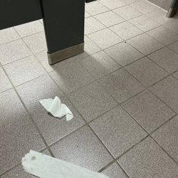 Walgreens - Dirty restroom