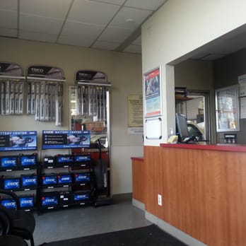Quality Tune-Up - Clean lobby with coffee and a television. - Auto Repair Near Me - Roseville, California