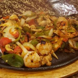 El Rodeo - Double fajita with chicken and shrimp