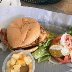 Come On In Cafe - Fried chicken sandwich