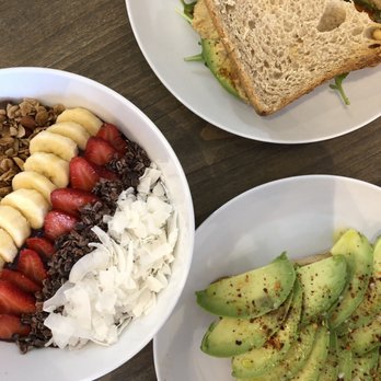 Fix & Repeat - Açaí bowl, avocado toast, hummus sandwich. - Juice Bars & Smoothies Near Me - Bend, Oregon