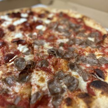 Americano Pizza Shop - Sausage Pie - Pizza Near Me - Syosset, New York