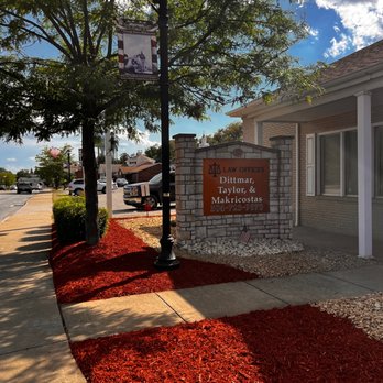 Global services landscape and handyman - the entrance to the building - Landscaping Near Me Global services landscape and handyman - the entrance to the building - Landscaping Near Me