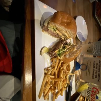 Flipside Burgers & Bar - Burgers Near Me - Fairfield, Connecticut