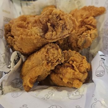 Louders - Fried chicken basket - Asian Fusion Near Me - Los Angeles, California Louders - Fried chicken basket - Asian Fusion Near Me - Los Angeles, California
