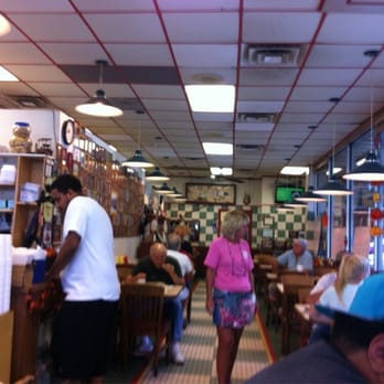 The Big Rig 2 - Small but very comfortable eating environment.  Food ***** 5 stars!!! - Diners Near Me - Deland, Florida