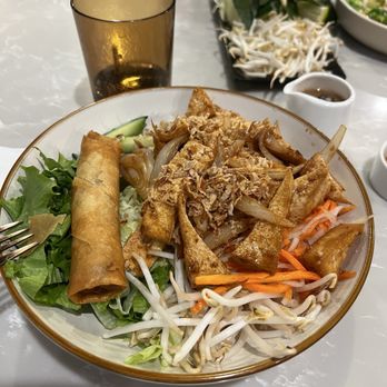 Lantern Vietnamese Kitchen - Vermicelli Salad - Breakfast & Brunch Near Me - Rancho Cucamonga, California