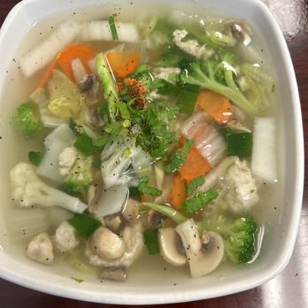Blessing Thai Restaurant - Thai Clear Soup with out tofu and soy sauce - Thai Near Me - Lincoln, Nebraska