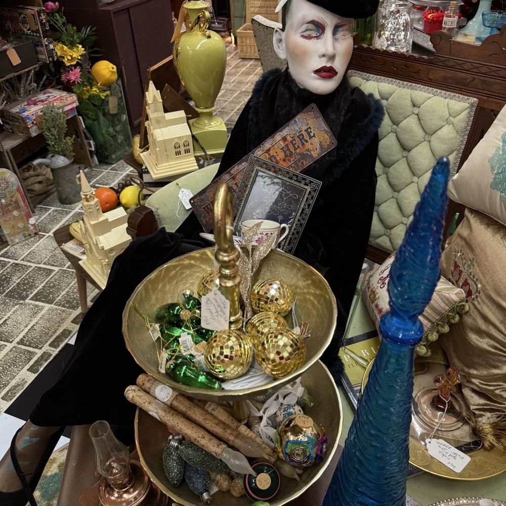 Roots to Wings Barn Market - Antiques Near Me - Indianapolis, Indiana Roots to Wings Barn Market - Antiques Near Me - Indianapolis, Indiana