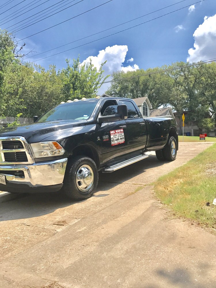 Slide of Areli Roofing