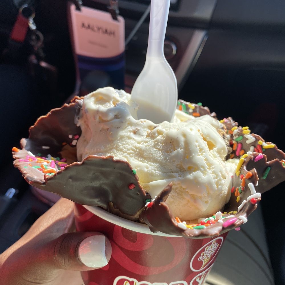 Cold Stone Creamery - I purchased two extra mix ins but looks like there's none - Ice Cream & Frozen Yogurt Near Me - Riverside, California Cold Stone Creamery - I purchased two extra mix ins but looks like there's none - Ice Cream & Frozen Yogurt Near Me - Riverside, California