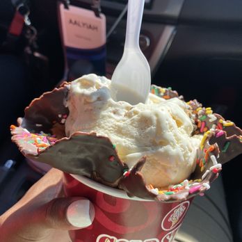 Cold Stone Creamery - I purchased two extra mix ins but looks like there's none - Ice Cream & Frozen Yogurt Near Me - Riverside, California