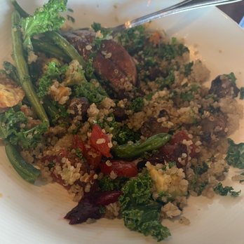 Viewhouse - Centennial - Quinoa bowl with mushroom instead of chicken - American Near Me - Centennial, Colorado Viewhouse - Centennial - Quinoa bowl with mushroom instead of chicken - American Near Me - Centennial, Colorado
