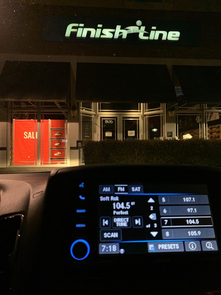 FINISH LINE STORE 694 Updated October 2024 4650 Merchants Park Cir