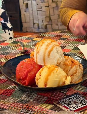 El Lugar De Nos Restaurante by null