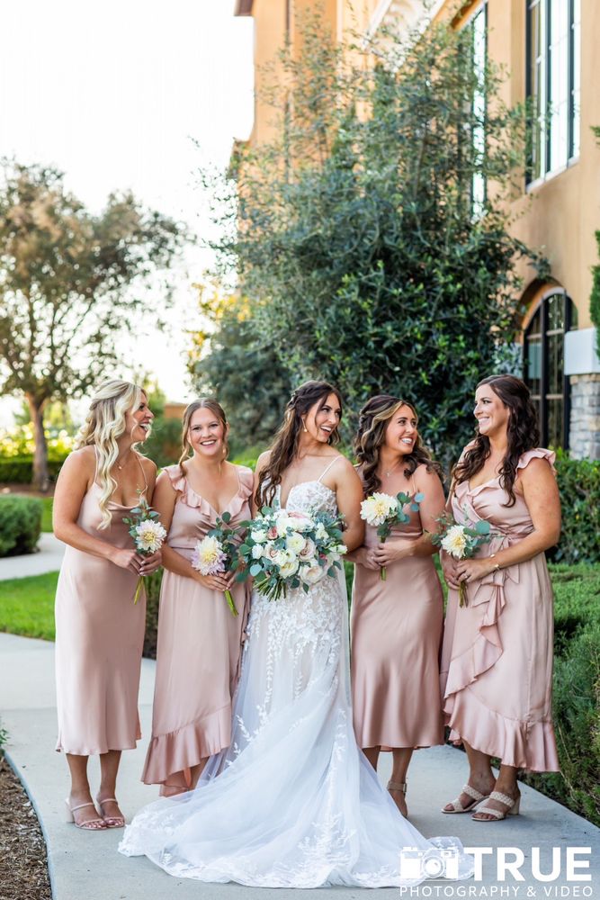 Makeup & Hair By Juanita  Logo