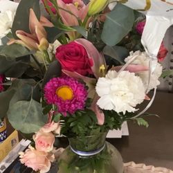 Willingboro Florist - You can't even see the flowers being hidden by other flowers and the greenery is just so sloppy!! Paid $80 for this?