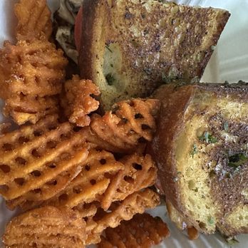 Second Nature - The Pesto Chicken Sandwich is tasty goodness - Breakfast & Brunch Near Me - San Diego, California