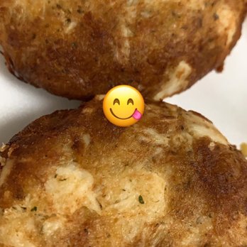 Cap' N Cats - Homemade Jumbo Lump Crab Cakes - American Near Me - Voorhees Township, New Jersey