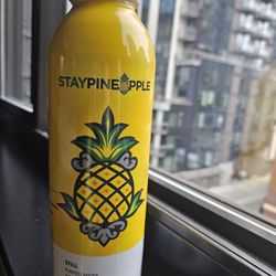 Staypineapple, Hotel FIVE, Downtown Seattle - Complimentary water