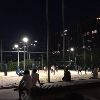 Brooklyn Bridge Park Pier 6 - Nite vball play - Parks Near Me - Brooklyn, New York Brooklyn Bridge Park Pier 6 - Nite vball play - Parks Near Me - Brooklyn, New York