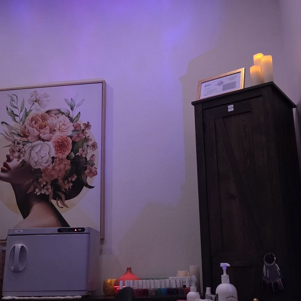 Gravity Pedicure Lounge - Nail Technicians Near Me - Tehachapi, California Gravity Pedicure Lounge - Nail Technicians Near Me - Tehachapi, California