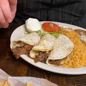 Guanajuato Mexican - Quesadilla Dinner (3) - Mexican Near Me - Milwaukee, Wisconsin Guanajuato Mexican - Quesadilla Dinner (3) - Mexican Near Me - Milwaukee, Wisconsin